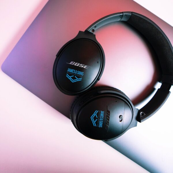 custom bose quietcomfort headphones place your company logo on one of the most popular consumer products